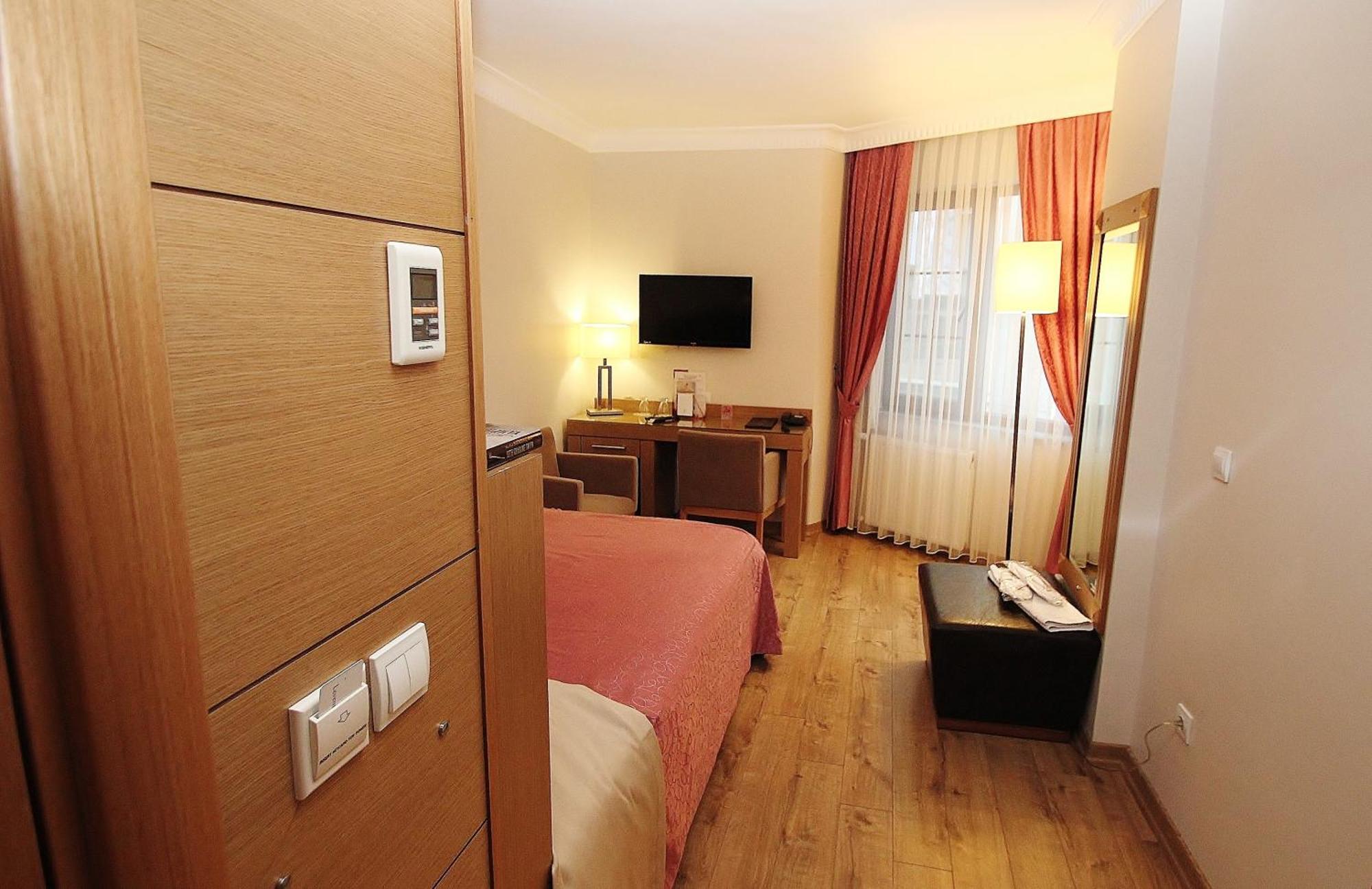 Levent Hotel Istanbul Ngoại thất bức ảnh